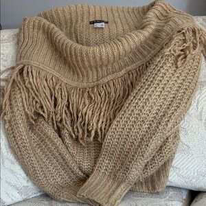 VENUS Camel Knit Sweater with Fringe